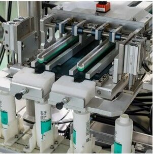 satın almak 100-1000ml Otomatik Akıllı Yüksek Hızlı Günlük Kimyasal Dolum ve Kapatma Hattı Çevrimiçi üretim